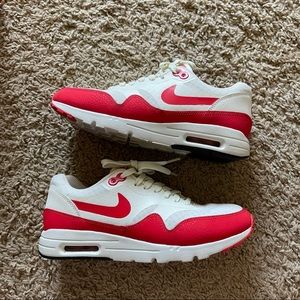 Nike AM1